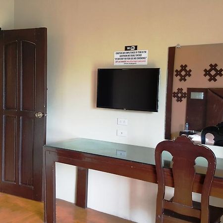 Hollywood Drive-In Hotel Baguio City Extérieur photo