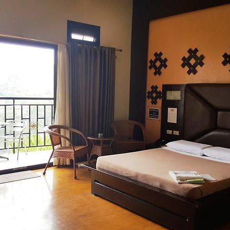 Hollywood Drive-In Hotel Baguio City Extérieur photo