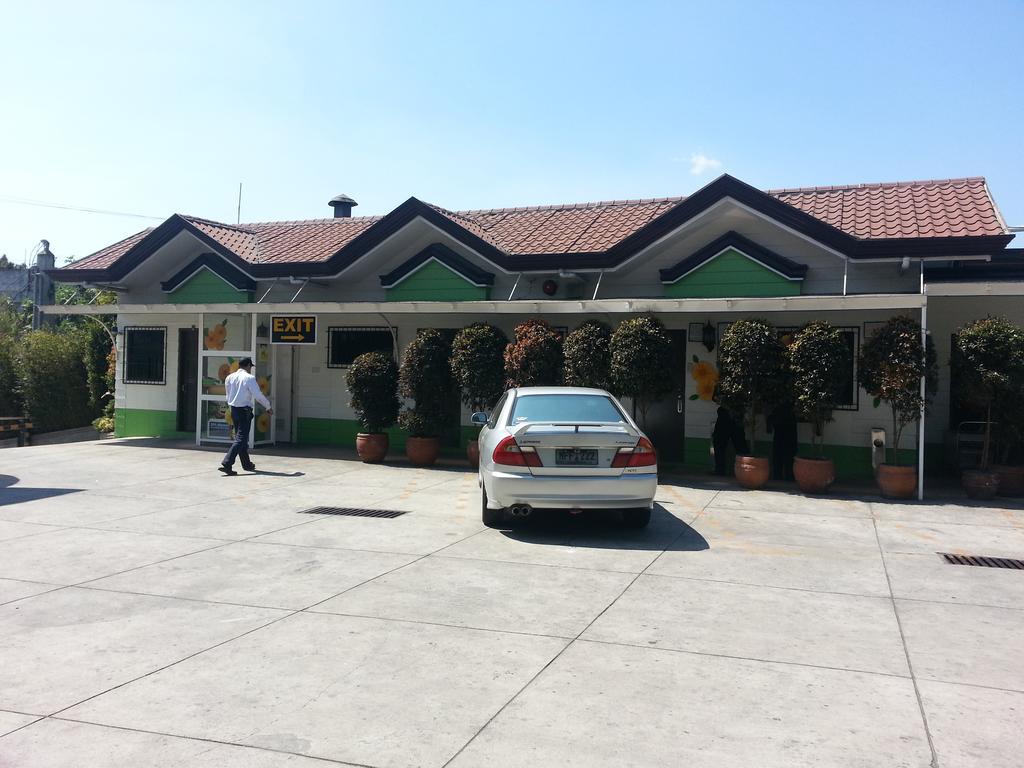Hollywood Drive-In Hotel Baguio City Extérieur photo