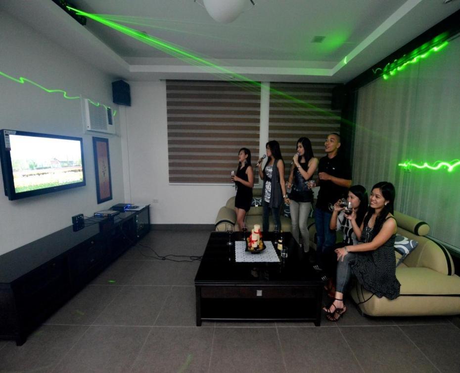 Hollywood Drive-In Hotel Baguio City Chambre photo