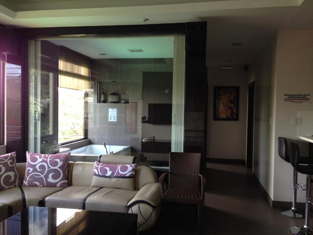 Hollywood Drive-In Hotel Baguio City Extérieur photo