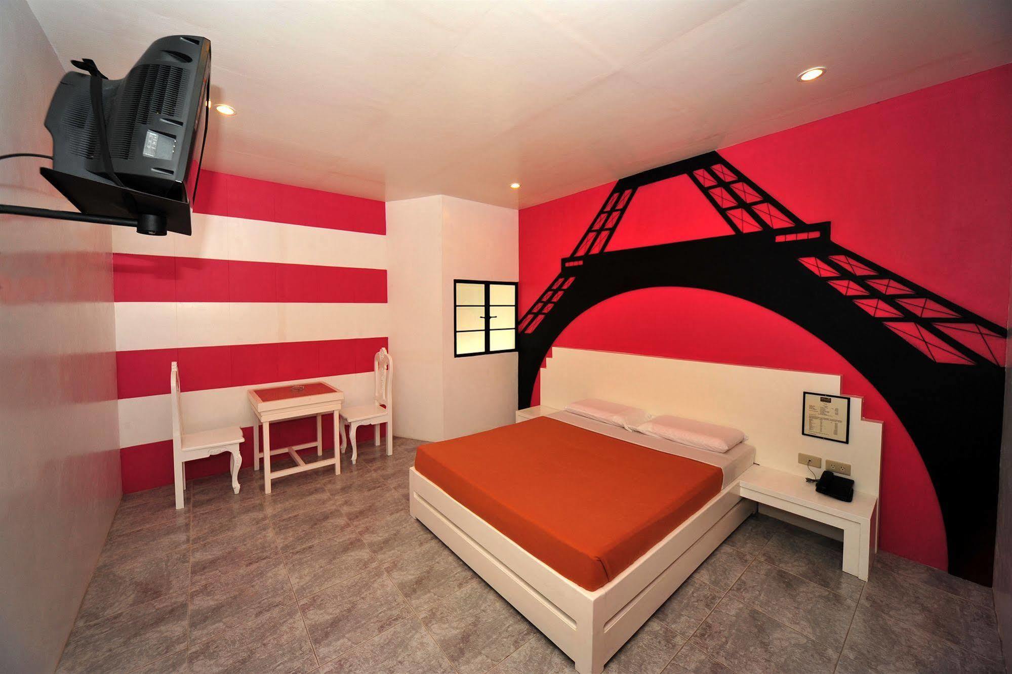 Hollywood Drive-In Hotel Baguio City Extérieur photo
