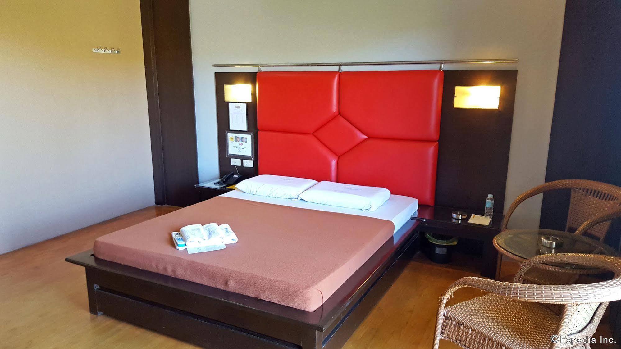Hollywood Drive-In Hotel Baguio City Extérieur photo