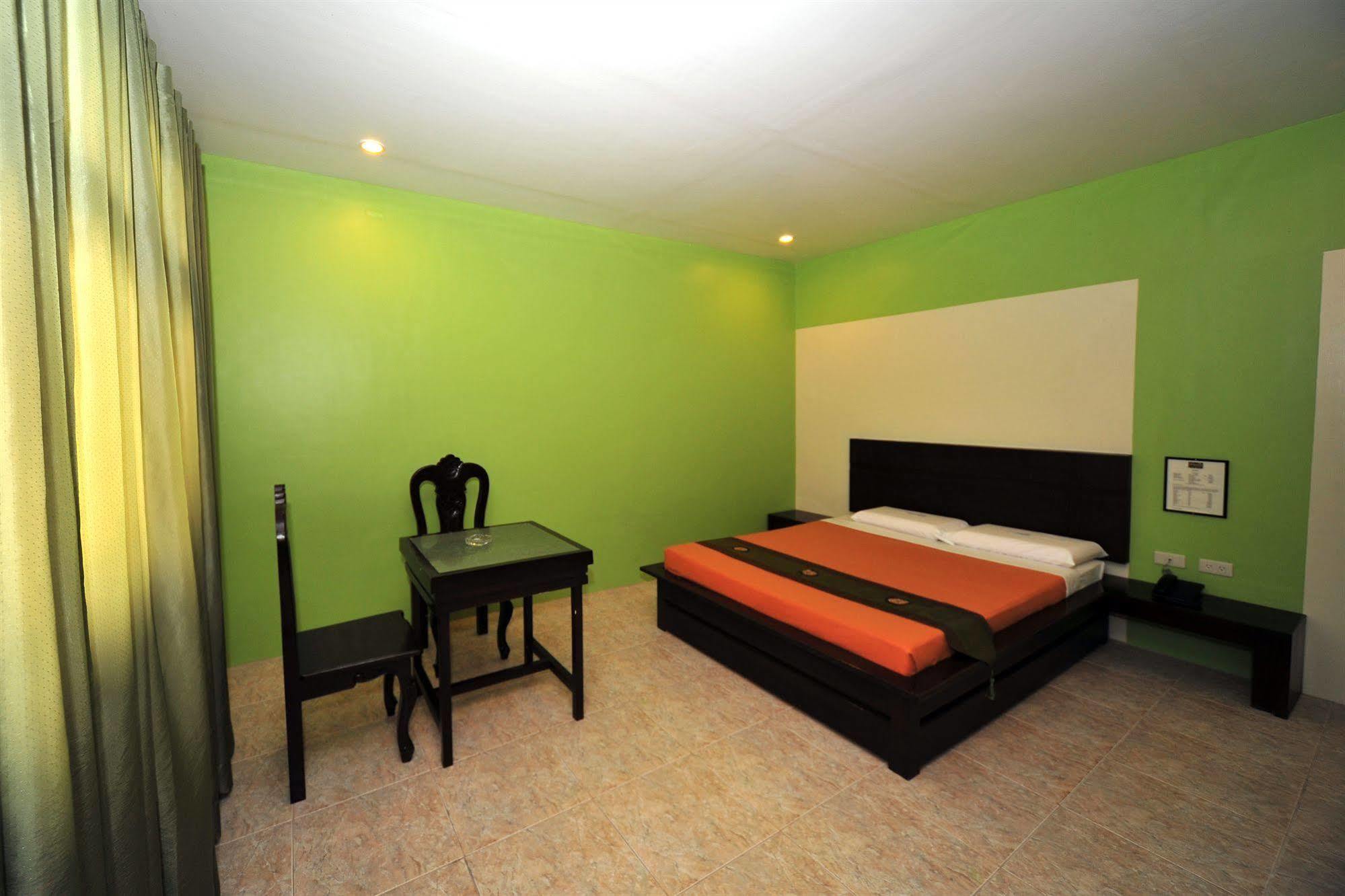 Hollywood Drive-In Hotel Baguio City Extérieur photo